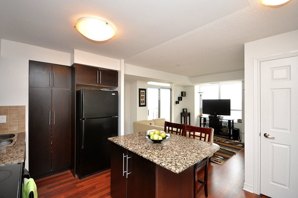 Napa Furnished Rental Apartments Square One Mississauga Eksteriør billede